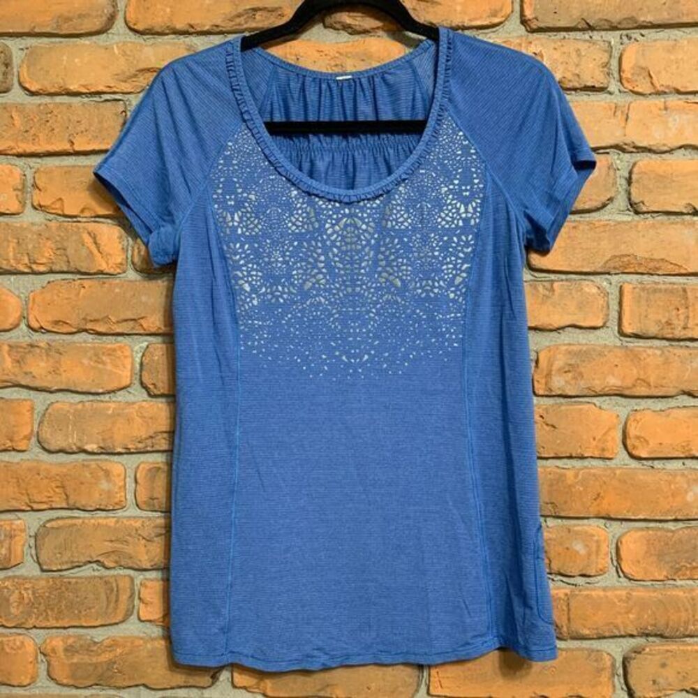 Lululemon Run Wild Womens 6 Blue Metallic Short Sleeve Athletic Top